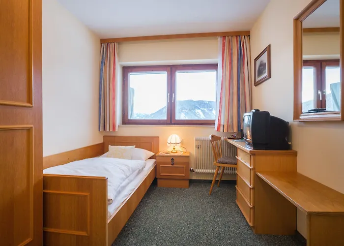 Fruehstueckspension Roetelstein 3*